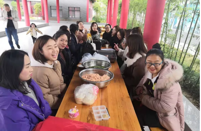 華禹護欄慶祝3.8女神節美的祝福,送給天下所有辛苦的女人!