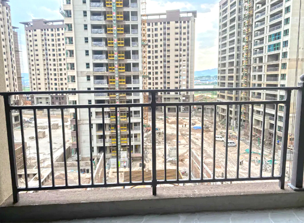 云南瀘西錦輝翡翠住宅項(xiàng)目<a href=http://www.tf8013.cn target=_blank class=infotextkey>鋅鋼欄桿</a>工程
