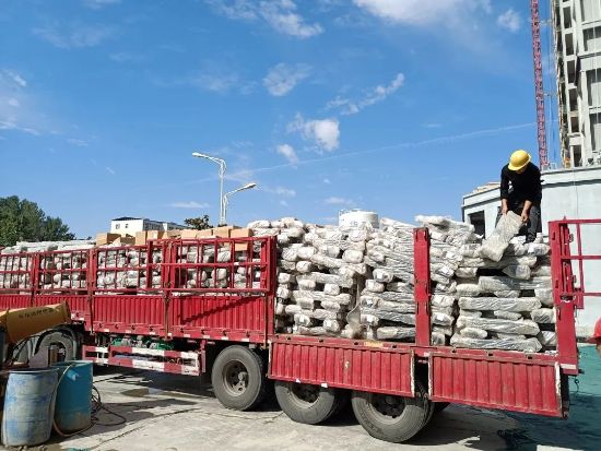 河南南陽唐河秦晉花苑連廊欄陽臺護欄百葉窗項目