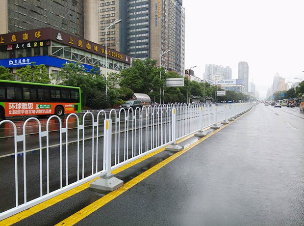 京式道路護(hù)欄價(jià)格多少